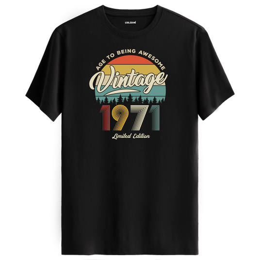 1971 Nostalgia Vintage T-Shirt - Retro Design & Iconic 70s Style