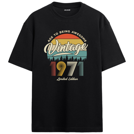 1971 Nostalgia Oversized T-Shirt - Retro Sunset & Pine Forest Silhouettes
