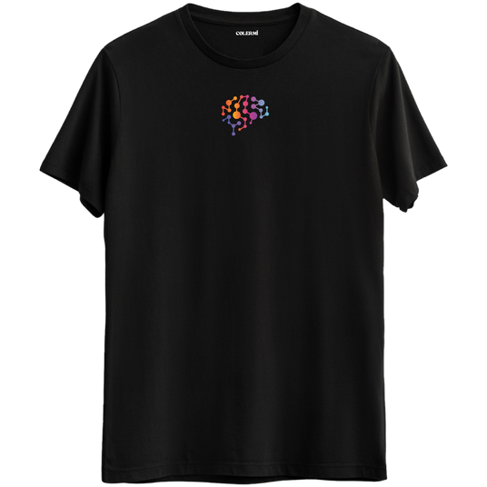 Zihnin sonsuz bağlantılarını yansıtan minimal beyin baskılı siyah Bisiklet Yaka T-Shirt.