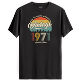 1971 Nostalgia Vintage T-Shirt - Retro Design & Iconic 70s Style