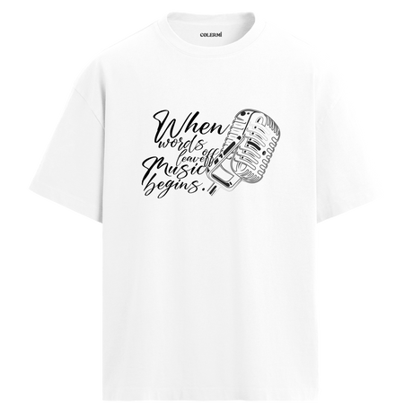 Music Begins Mikrofon Yazılı Tişört – %100 Pamuk – Bisiklet Yaka T-Shirt
