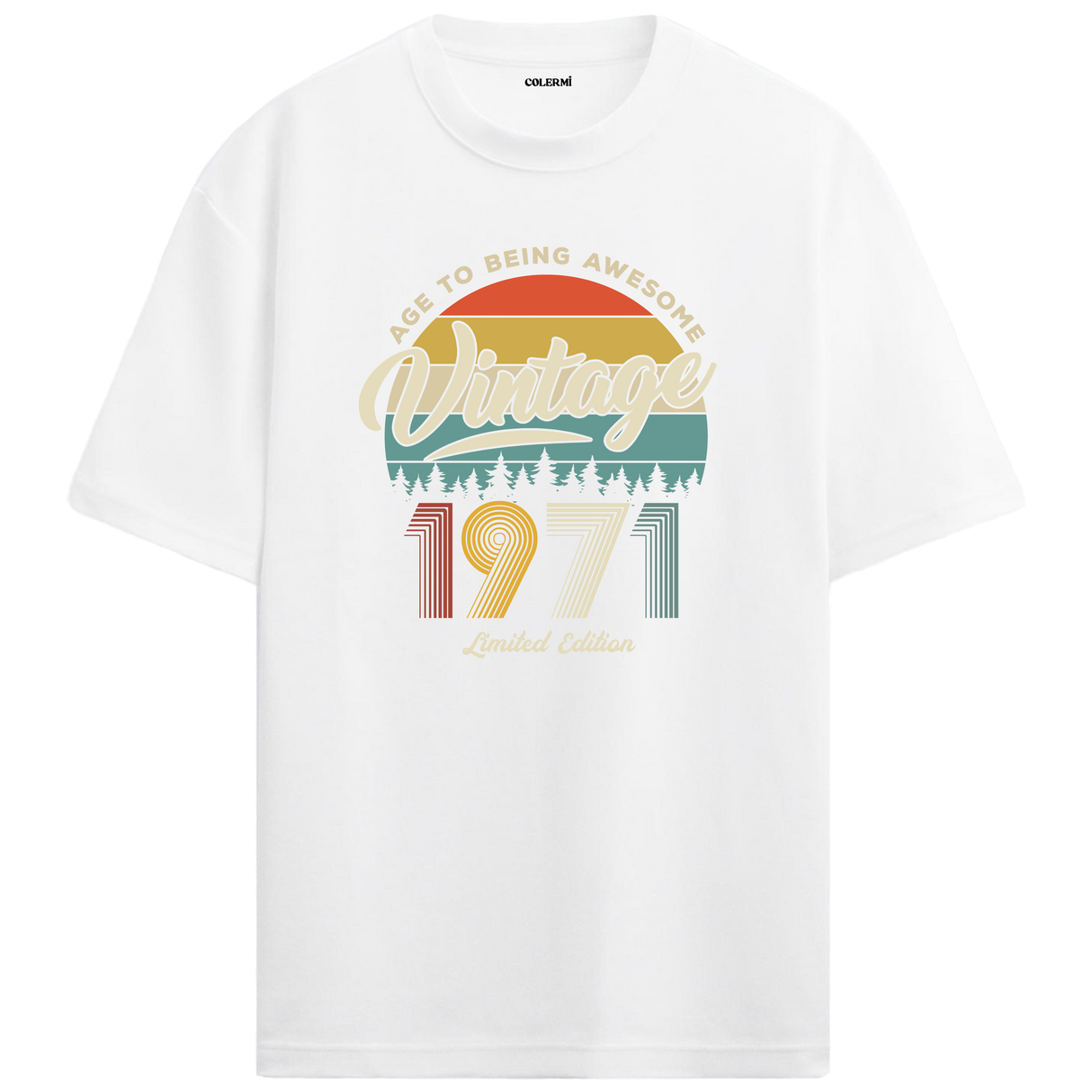 1971 Nostalgia Oversized T-Shirt - Retro Sunset & Pine Forest Silhouettes