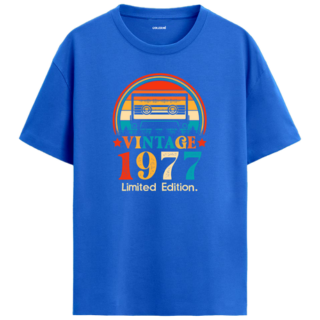 1977 Mixtape Crewneck Oversized Vintage T-Shirt
