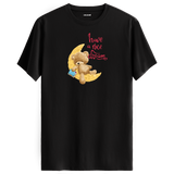 Moonlit Dream Bear Graphic T-Shirt - Peaceful Design, Dreamy Atmosphere
