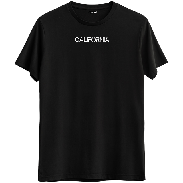 California yazısının yer aldığı sade ve şık minimal tasarımlı Bisiklet Yaka T-Shirt.