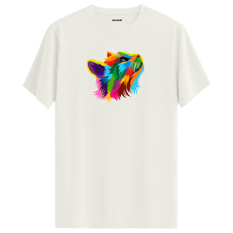 Ekru bisiklet yaka kedili tisort, pastel tonlarıyla minimalist ve şık bir hava katıyor.