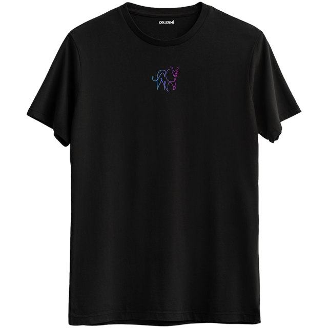 Gücü ve kararlılığı temsil eden minimal gergedan baskılı siyah Bisiklet Yaka T-Shirt.