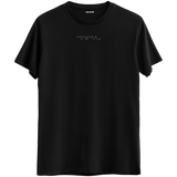 Minimalizmin ruhunu yansıtan, şık ve zamansız tasarıma sahip siyah Bisiklet Yaka T-Shirt.
