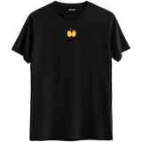 Kelebek etkisinin zarif yansıması olan minimal kelebek baskılı siyah Bisiklet Yaka T-Shirt.