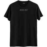 Özgün ve cool bir mesaj veren "Unavailable" baskılı siyah Bisiklet Yaka T-Shirt.